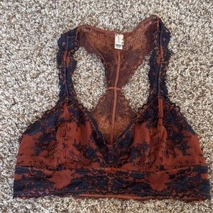 Wishlist Rust and Black Lace Bralette